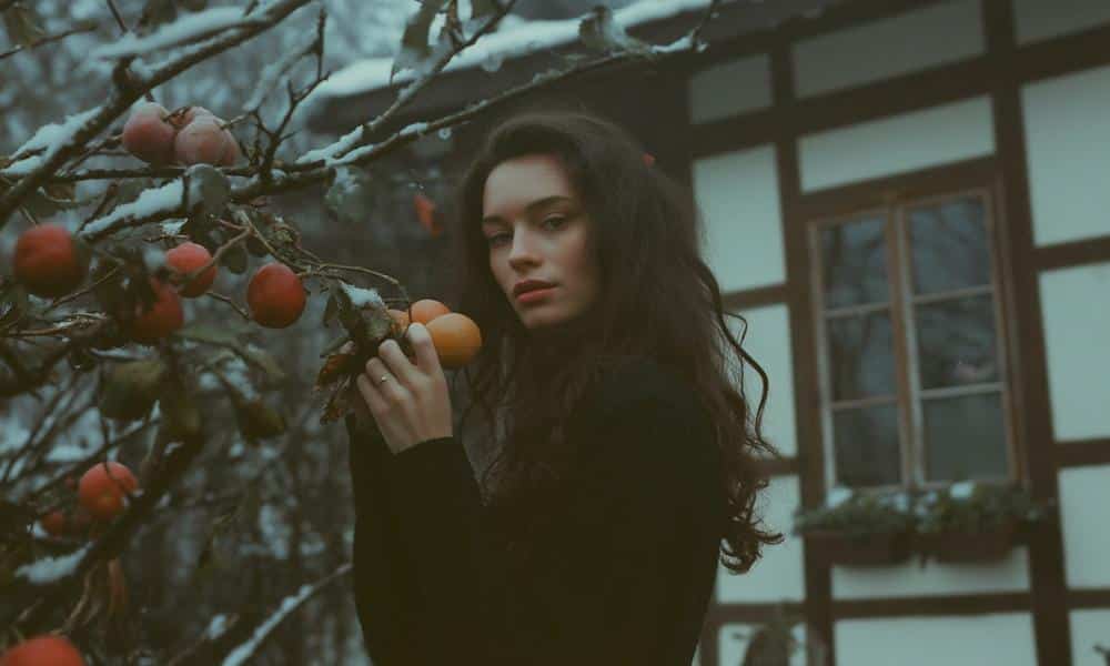 Peelingi do dłoni i stóp – czy są konieczne zimą?